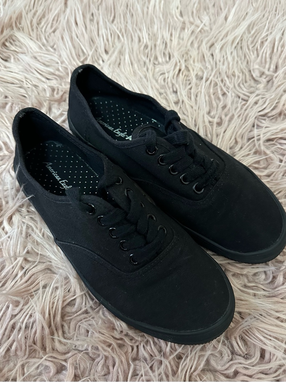 American Eagle Black Canvas Women’s Lace-Up Sneakers